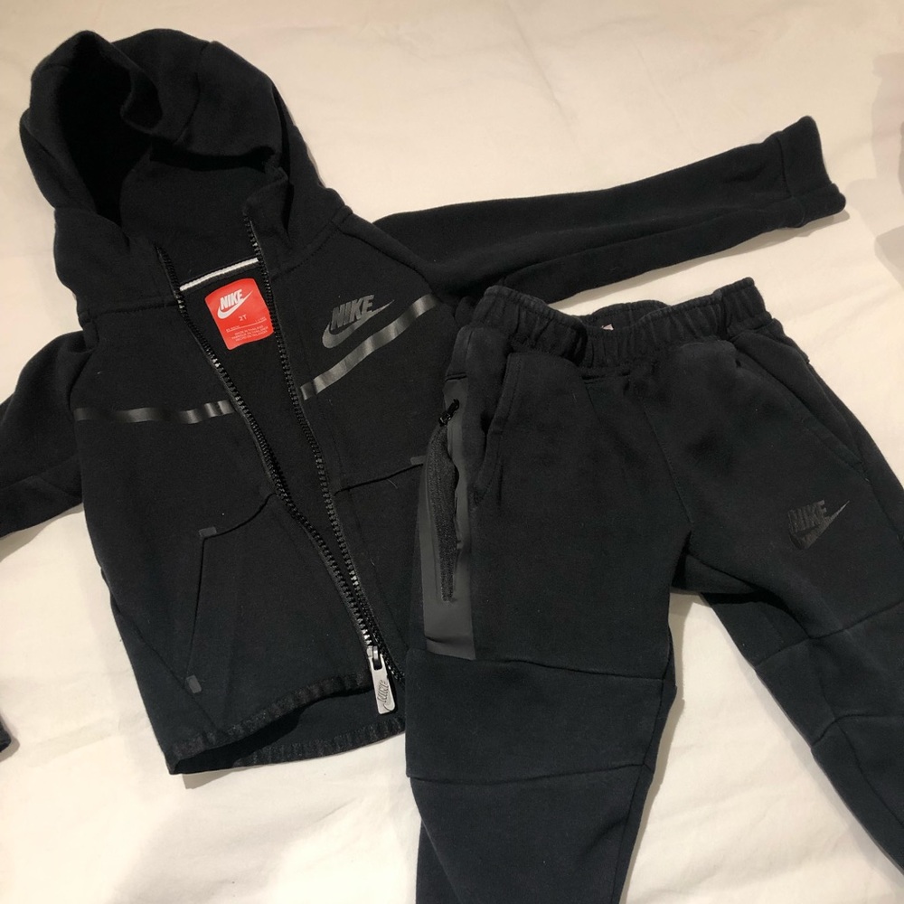 Nike Hoodie & Jogger Set - Sz 2T